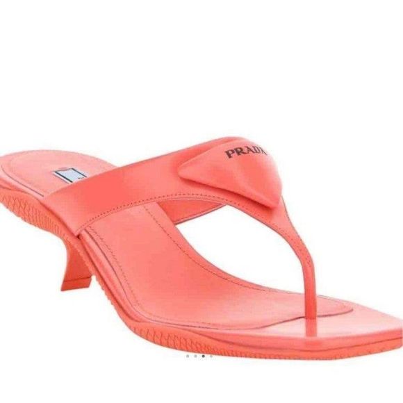 NWT Authentic PRADA thong sandals in size 38.5 - Picture 1 of 4